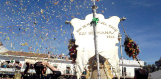La Virgen del Rocío visitó la casa hermandad de Dos Hermanas Virgen del Rocío