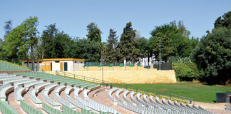 Los cines de verano en Dos Hermanas: una visión desde la intrahistoria Auditorio Municipal Los del Río