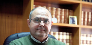 José F. Gómez-Cunningham José F. Gómez-Cunningham