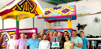 Hospital San Agustín entrega botiquines para las carretas de Valme Hospital San Agustín