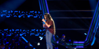 La nazarena Lorena Fernández, concursante en ‘La voz’ de Antena 3 TV Lorena Fernández