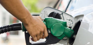 Estafa al repostar combustible y darse a la fuga sin pagar combustible