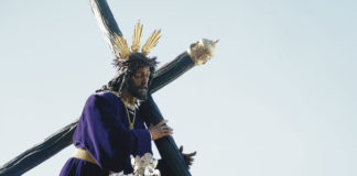 Tres Besapiés de Titulares de varias hermandades para el domingo tres Besapiés