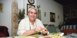 Antonio Lozano Lozano, artesano de palmas rizadas Antonio Lozano