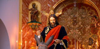La salida de la Borriquita marca el inicio de la Semana Santa nazarena la Borriquita