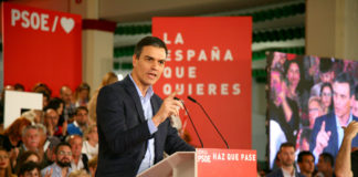 El Alcalde abrió el mitin de Pedro Sánchez en la caseta municipal Pedro Sánchez