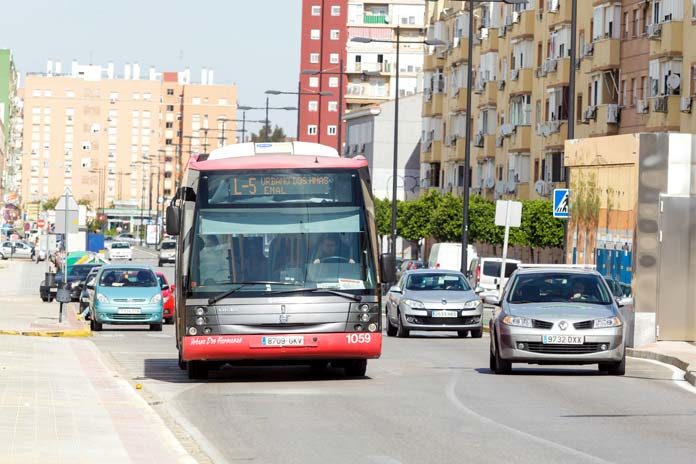 bus-l5-montequinto transporte público urbano