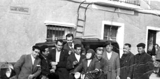 Se compran un coche entre varios amigos para usarlo por turnos coche