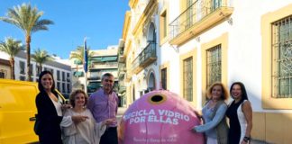 «Recicla vidrio por ellas» llega a la ciudad con seis iglús rosas «Recicla vidrio por ellas»