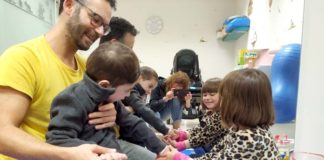 Candela dona el dinero de su 6º cumpleaños al pequeño Emilio Candela