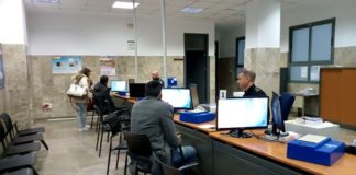 La renovación del DNIe se reinicia hoy de forma gradual La Oficina del DNI de Dos Hermanas