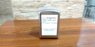 Una fábrica de servilletas nazarena, en SOS porque la hostelería no demanda fábrica de servilletas nazarena
