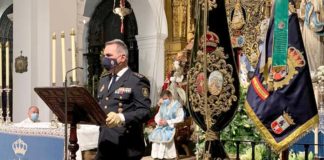 Reconocimiento a la Policía Nacional nazarena de la Hermandad del Rocío Policía Nacional nazarena