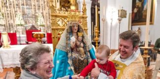 Aplazada hasta junio la presentación de niños a la Virgen de Valme presentación de niños a la Virgen
