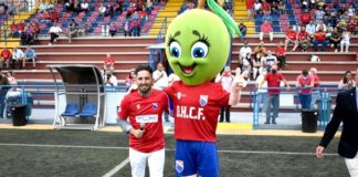 El Dos Hermanas CF estrena mascota e himno Dos Hermanas CF