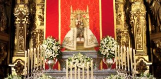 Comienzan los cultos con el traslado de la Virgen de Valme al Altar Mayor Virgen de Valme