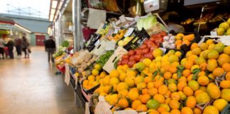 El Mercado de Abastos nazareno acoge hoy la visita del Cartero Real Mercado de Abastos nazareno