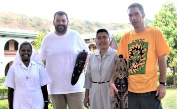 Dos nazarenos descubren un nuevo escarabajo en Papúa Nueva Guinea escarabajo