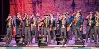 La comparsa El Teatro ha pasado a semifinales en el Colombino comparsa El Teatro
