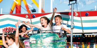 El Día del Niño en la Feria se celebra con las atracciones a precios reducidos Día del Niño en la Feria