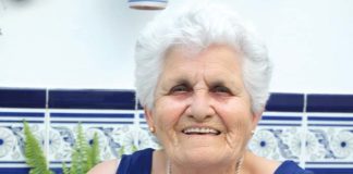 Paqui Espada: “A mi padre lo mató uno de sus mulos cuando fue a darle de comer” Paqui Espada