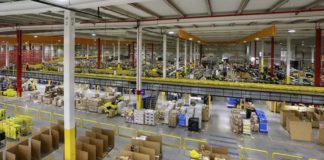 Amazon abre las puertas de su centro logístico a la ciudadanía Amazon
