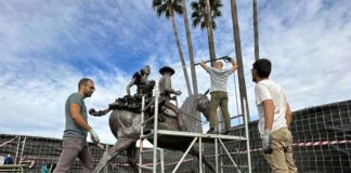 Intervención en la escultura del jinete y la flamenca a caballo Escultura del jinete