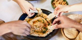 Los nazarenos podríamos engordar hasta cinco kilos durante el Mundial nazarenos