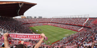 Se busca Azafatas/os para los partidos del Sevilla FC Azafatas/os