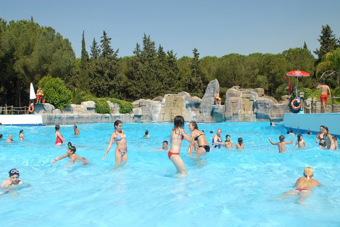 guadalpark-piscina-olas Guadalpark