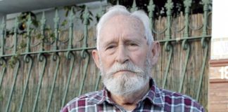 Yermi: el faquir que se tragaba cuchillas de afeitar y andaba sobre cristales rotos Yermi