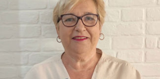 Lola González del Castillo publica su nuevo libro Lola González del Castillo