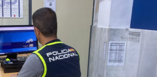 Detenido por vender móviles falsificados móviles falsificados
