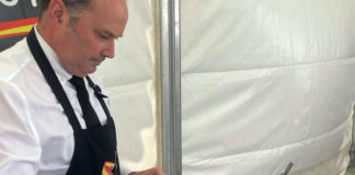 Pedro Luis Linero en la final nacional de Cortadores de Jamón Pedro Luis Linero