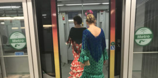 El Transporte urbano tendrá horarios especiales para la Feria de Sevilla Transporte urbano
