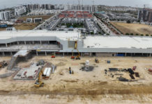El Centro Comercial de Entrenúcleos abrirá en septiembre Entrenasas