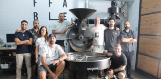 Así es “Ineffable”: los 10 frikis que tuestan en Dos Hermanas el mejor café de España Ineffable