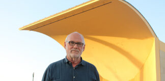“En El Arenal, me inspiré en la capota del charré en el que mi padre iba al Valme” Víctor Díaz