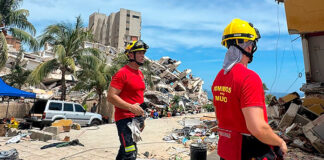 Dos bomberos de Dos Hermanas, en primera línea del rescate en Venezuela bomberos de Dos Hermanas en Venezuela