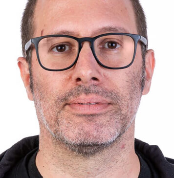 Manuel Tamajón presentó su nuevo libro en la Casa de Arte Manuel Tamajón