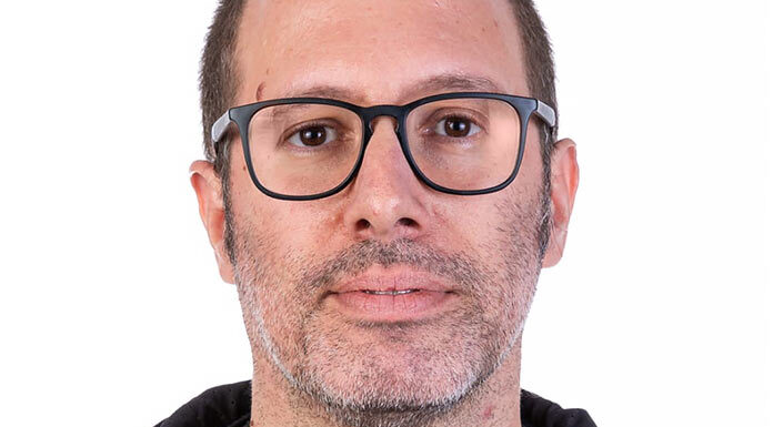 Manuel Tamajón presentó su nuevo libro en la Casa de Arte Manuel Tamajón
