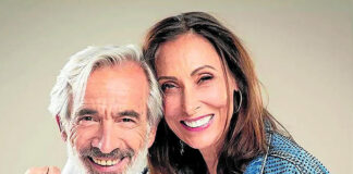 Imanol Arias y María Barranco llegan al teatro de Dos Hermanas Imanol Arias y María Barranco en Dos Hermanas