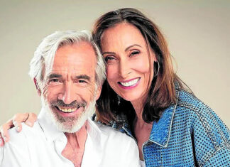 Imanol Arias y María Barranco llegan al teatro de Dos Hermanas Imanol Arias y María Barranco en Dos Hermanas